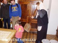 Ukládání Ježibaby mladé (tzn. bez vousů) k zimnímu spánku 31.12.2009