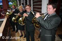 Setkání Jeníčků a Mařenek 2010 - soubor lesních rohů Jana Šustra