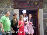 Medobraní s dětským dnem u Perníkové chaloupky 2011